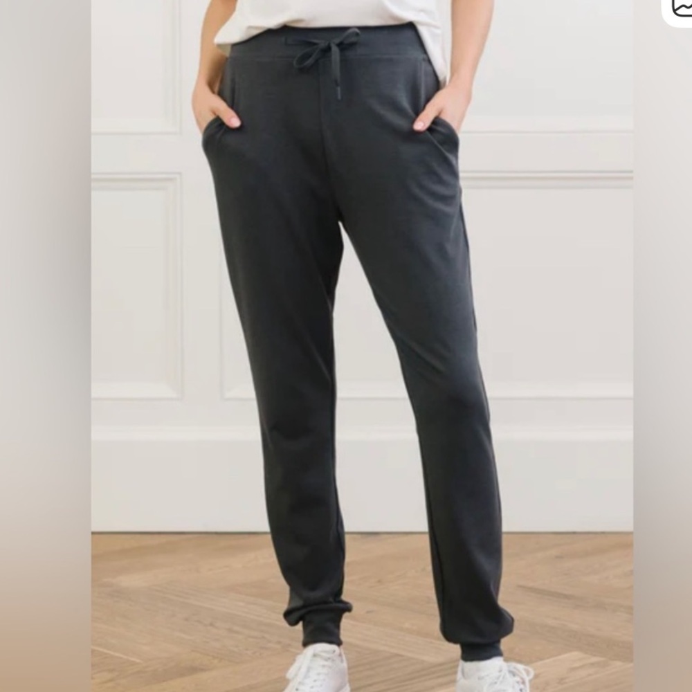 Cozy Earth Women's Bamboo Ultra Soft Joggers (Size S)